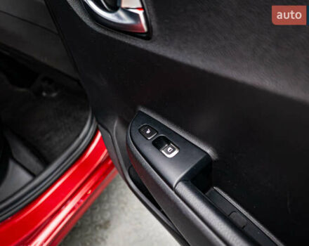 Червоний Кіа Ріо, об'ємом двигуна 1.6 л та пробігом 56 тис. км за 15556 $, фото 20 на Automoto.ua