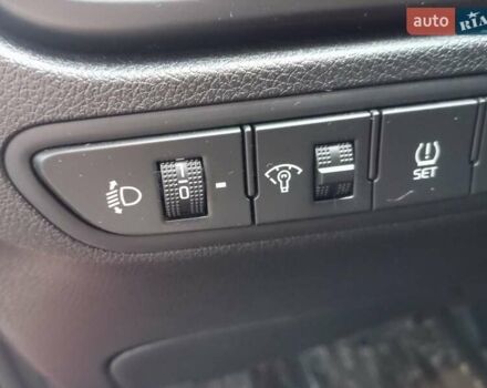 Червоний Кіа Ріо, об'ємом двигуна 1.59 л та пробігом 49 тис. км за 15750 $, фото 15 на Automoto.ua