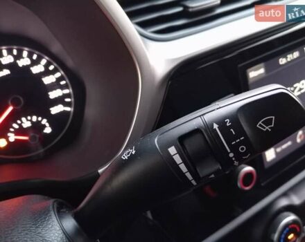Червоний Кіа Ріо, об'ємом двигуна 1.59 л та пробігом 49 тис. км за 15750 $, фото 13 на Automoto.ua