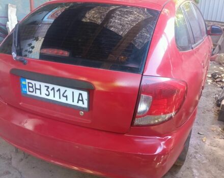 Красный Киа Рио, объемом двигателя 1.5 л и пробегом 300 тыс. км за 2500 $, фото 3 на Automoto.ua