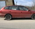 Красный Киа Рио, объемом двигателя 1.5 л и пробегом 380 тыс. км за 2150 $, фото 2 на Automoto.ua