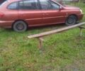 Красный Киа Рио, объемом двигателя 1.5 л и пробегом 320 тыс. км за 1300 $, фото 2 на Automoto.ua