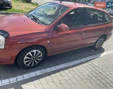 Червоний Кіа Ріо, об'ємом двигуна 1.5 л та пробігом 202 тис. км за 3200 $, фото 1 на Automoto.ua