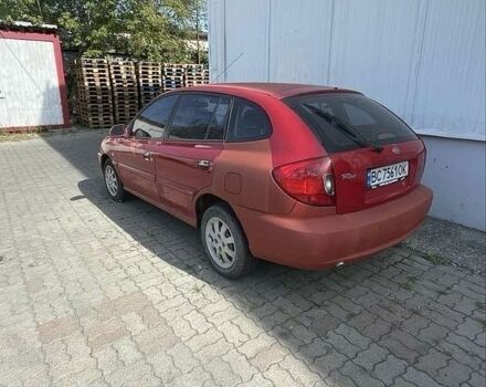 Красный Киа Рио, объемом двигателя 1.3 л и пробегом 280 тыс. км за 2204 $, фото 3 на Automoto.ua