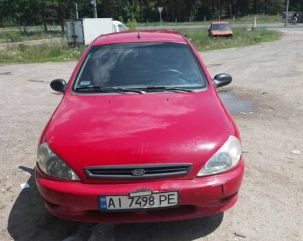 Красный Киа Рио, объемом двигателя 1.3 л и пробегом 327 тыс. км за 1572 $, фото 1 на Automoto.ua