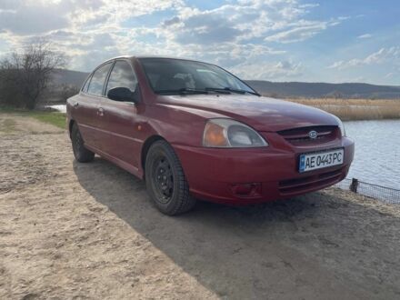 Красный Киа Рио, объемом двигателя 1.3 л и пробегом 40 тыс. км за 2000 $, фото 1 на Automoto.ua