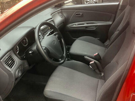 Красный Киа Рио, объемом двигателя 0 л и пробегом 190 тыс. км за 4300 $, фото 1 на Automoto.ua