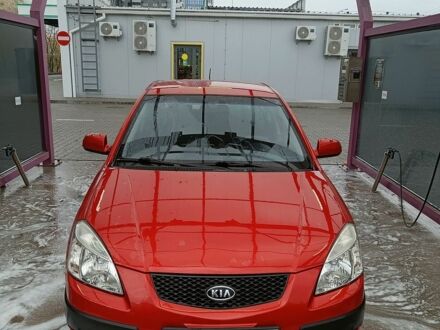 Червоний Кіа Ріо, об'ємом двигуна 1.3 л та пробігом 230 тис. км за 4500 $, фото 1 на Automoto.ua