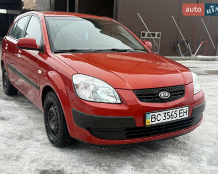 Червоний Кіа Ріо, об'ємом двигуна 1.4 л та пробігом 110 тис. км за 5900 $, фото 1 на Automoto.ua