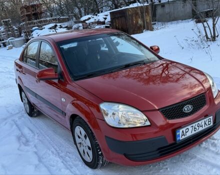 Червоний Кіа Ріо, об'ємом двигуна 1.4 л та пробігом 154 тис. км за 3950 $, фото 1 на Automoto.ua