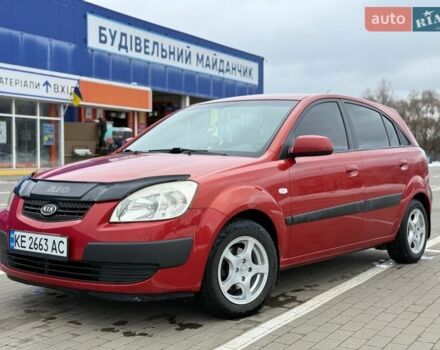 Красный Киа Рио, объемом двигателя 1.4 л и пробегом 153 тыс. км за 6499 $, фото 1 на Automoto.ua