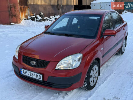 Красный Киа Рио, объемом двигателя 1.4 л и пробегом 154 тыс. км за 4200 $, фото 1 на Automoto.ua