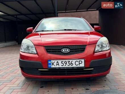 Красный Киа Рио, объемом двигателя 1.4 л и пробегом 193 тыс. км за 4700 $, фото 1 на Automoto.ua