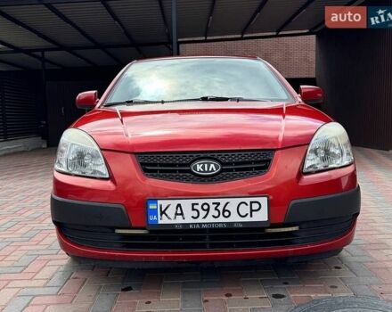 Красный Киа Рио, объемом двигателя 1.4 л и пробегом 193 тыс. км за 4700 $, фото 1 на Automoto.ua