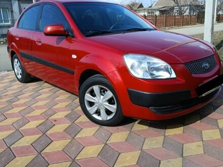 Червоний Кіа Ріо, об'ємом двигуна 1.4 л та пробігом 137 тис. км за 4600 $, фото 1 на Automoto.ua