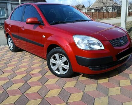 Красный Киа Рио, объемом двигателя 1.4 л и пробегом 137 тыс. км за 4600 $, фото 1 на Automoto.ua