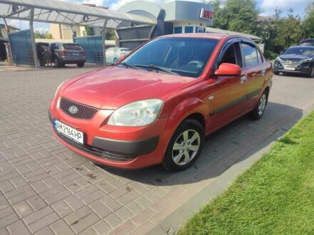 Красный Киа Рио, объемом двигателя 1.4 л и пробегом 184 тыс. км за 4500 $, фото 1 на Automoto.ua