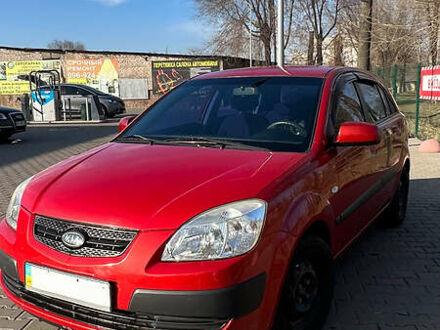 Кіа Ріо 2008 у Кривому Розі на Automoto.ua Червоний Кіа Ріо, об'ємом двигуна 1.4 л та пробігом 160 тис. км за 5500 $, фото 1 на Automoto.ua