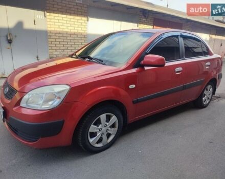Красный Киа Рио, объемом двигателя 1.4 л и пробегом 185 тыс. км за 4200 $, фото 1 на Automoto.ua