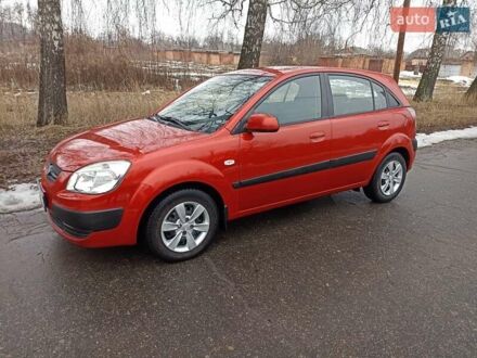 Красный Киа Рио, объемом двигателя 1.4 л и пробегом 202 тыс. км за 3999 $, фото 1 на Automoto.ua