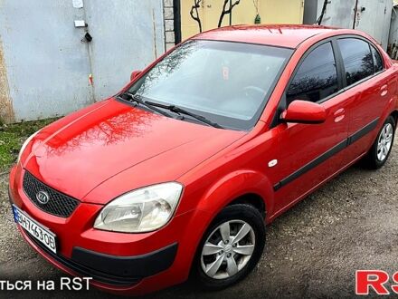 Красный Киа Рио, объемом двигателя 1.5 л и пробегом 198 тыс. км за 3999 $, фото 1 на Automoto.ua