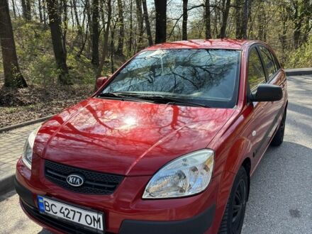 Червоний Кіа Ріо, об'ємом двигуна 1.39 л та пробігом 122 тис. км за 5900 $, фото 1 на Automoto.ua