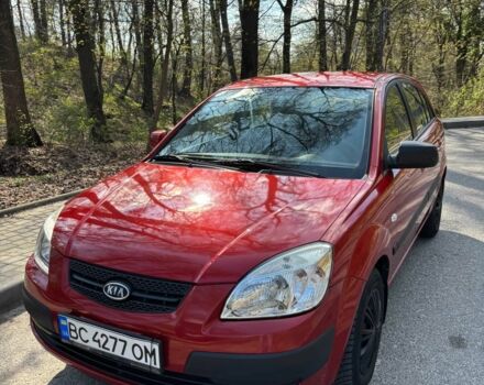 Червоний Кіа Ріо, об'ємом двигуна 1.4 л та пробігом 122 тис. км за 6100 $, фото 1 на Automoto.ua