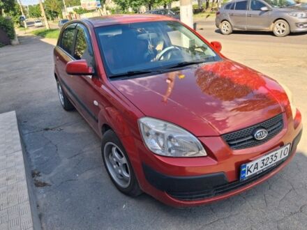 Красный Киа Рио, объемом двигателя 1.4 л и пробегом 230 тыс. км за 3999 $, фото 1 на Automoto.ua