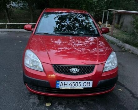 Красный Киа Рио, объемом двигателя 1.4 л и пробегом 166 тыс. км за 4200 $, фото 1 на Automoto.ua