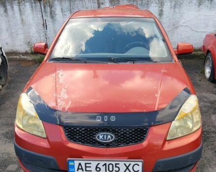 Красный Киа Рио, объемом двигателя 1.4 л и пробегом 240 тыс. км за 2700 $, фото 1 на Automoto.ua