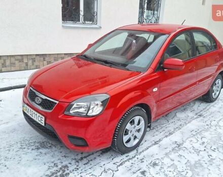 Красный Киа Рио, объемом двигателя 1.4 л и пробегом 180 тыс. км за 4750 $, фото 1 на Automoto.ua