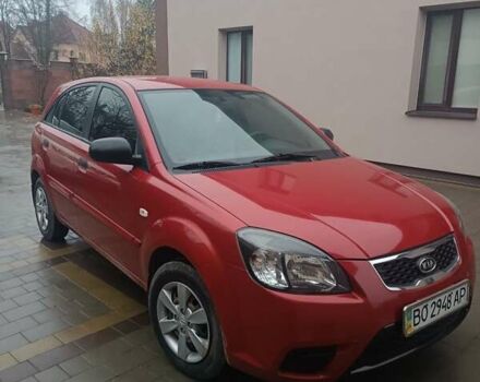Красный Киа Рио, объемом двигателя 1.4 л и пробегом 120 тыс. км за 5000 $, фото 1 на Automoto.ua