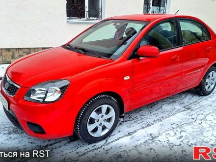 Красный Киа Рио, объемом двигателя 1.4 л и пробегом 18000 тыс. км за 4750 $, фото 1 на Automoto.ua