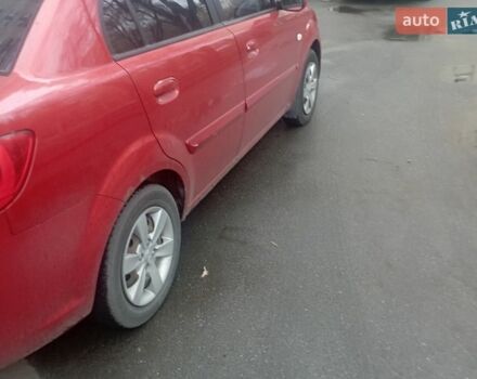 Красный Киа Рио, объемом двигателя 1.5 л и пробегом 364 тыс. км за 4500 $, фото 1 на Automoto.ua