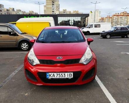 Красный Киа Рио, объемом двигателя 1.12 л и пробегом 160 тыс. км за 5400 $, фото 1 на Automoto.ua
