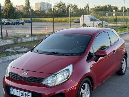 Красный Киа Рио, объемом двигателя 1.1 л и пробегом 250 тыс. км за 5516 $, фото 1 на Automoto.ua