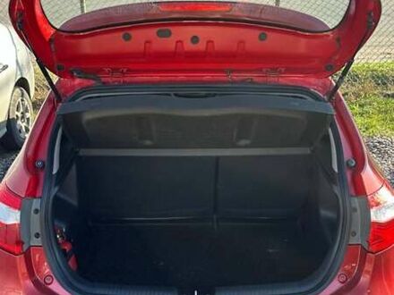 Красный Киа Рио, объемом двигателя 1.59 л и пробегом 103 тыс. км за 7129 $, фото 1 на Automoto.ua