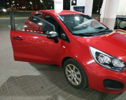 Красный Киа Рио, объемом двигателя 1.2 л и пробегом 165 тыс. км за 8400 $, фото 1 на Automoto.ua