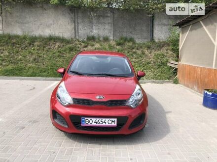Кіа Ріо 2014 у Тернополі на Automoto.ua Червоний Кіа Ріо, об'ємом двигуна 1.1 л та пробігом 124 тис. км за 6400 $, фото 1 на Automoto.ua