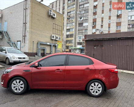 Червоний Кіа Ріо, об'ємом двигуна 1.59 л та пробігом 35 тис. км за 9999 $, фото 1 на Automoto.ua