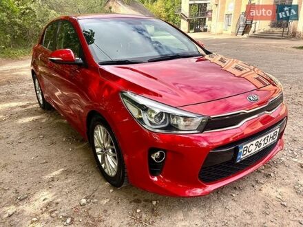Красный Киа Рио, объемом двигателя 1.37 л и пробегом 83 тыс. км за 13000 $, фото 1 на Automoto.ua
