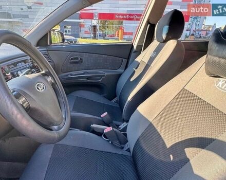 Киа Рио, объемом двигателя 1.4 л и пробегом 212 тыс. км за 3900 $, фото 3 на Automoto.ua