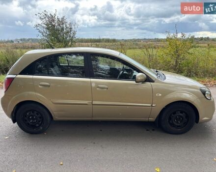 Киа Рио, объемом двигателя 1.4 л и пробегом 112 тыс. км за 5350 $, фото 3 на Automoto.ua