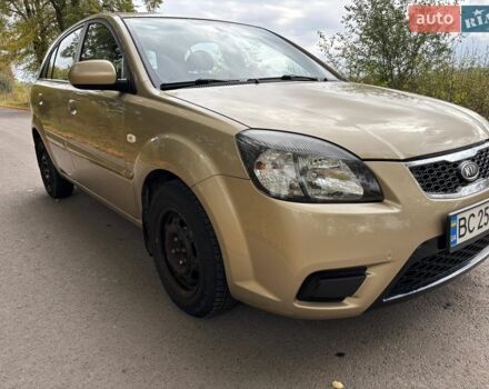 Киа Рио, объемом двигателя 1.4 л и пробегом 112 тыс. км за 5350 $, фото 2 на Automoto.ua