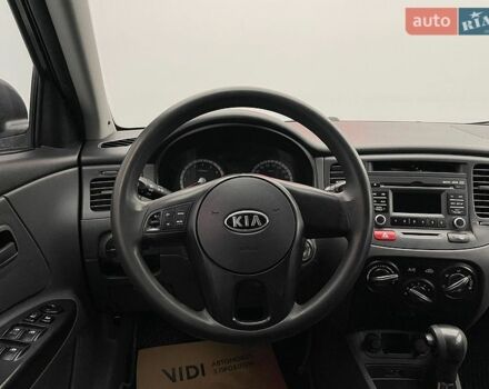 Киа Рио, объемом двигателя 1.4 л и пробегом 136 тыс. км за 5476 $, фото 10 на Automoto.ua