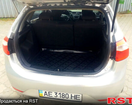 Кіа Ріо, об'ємом двигуна 1.6 л та пробігом 188 тис. км за 6400 $, фото 8 на Automoto.ua