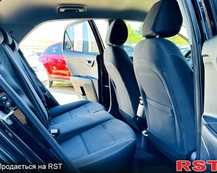 Киа Рио, объемом двигателя 1.4 л и пробегом 158 тыс. км за 12500 $, фото 5 на Automoto.ua