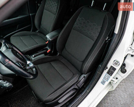 Кіа Ріо, об'ємом двигуна 1.4 л та пробігом 75 тис. км за 12459 $, фото 8 на Automoto.ua