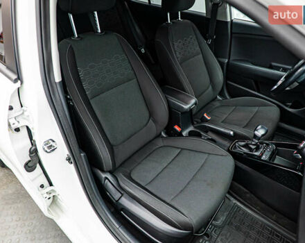 Кіа Ріо, об'ємом двигуна 1.4 л та пробігом 75 тис. км за 12459 $, фото 17 на Automoto.ua