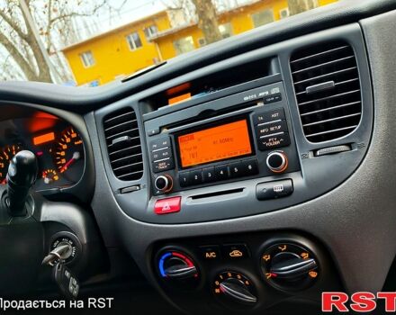 Киа Рио, объемом двигателя 1.4 л и пробегом 149 тыс. км за 5800 $, фото 5 на Automoto.ua